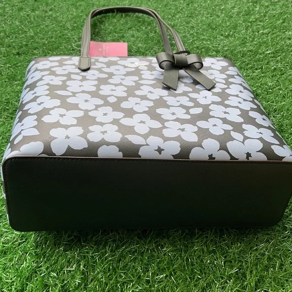 Kate Spade brynn tote - Picture 3 of 16